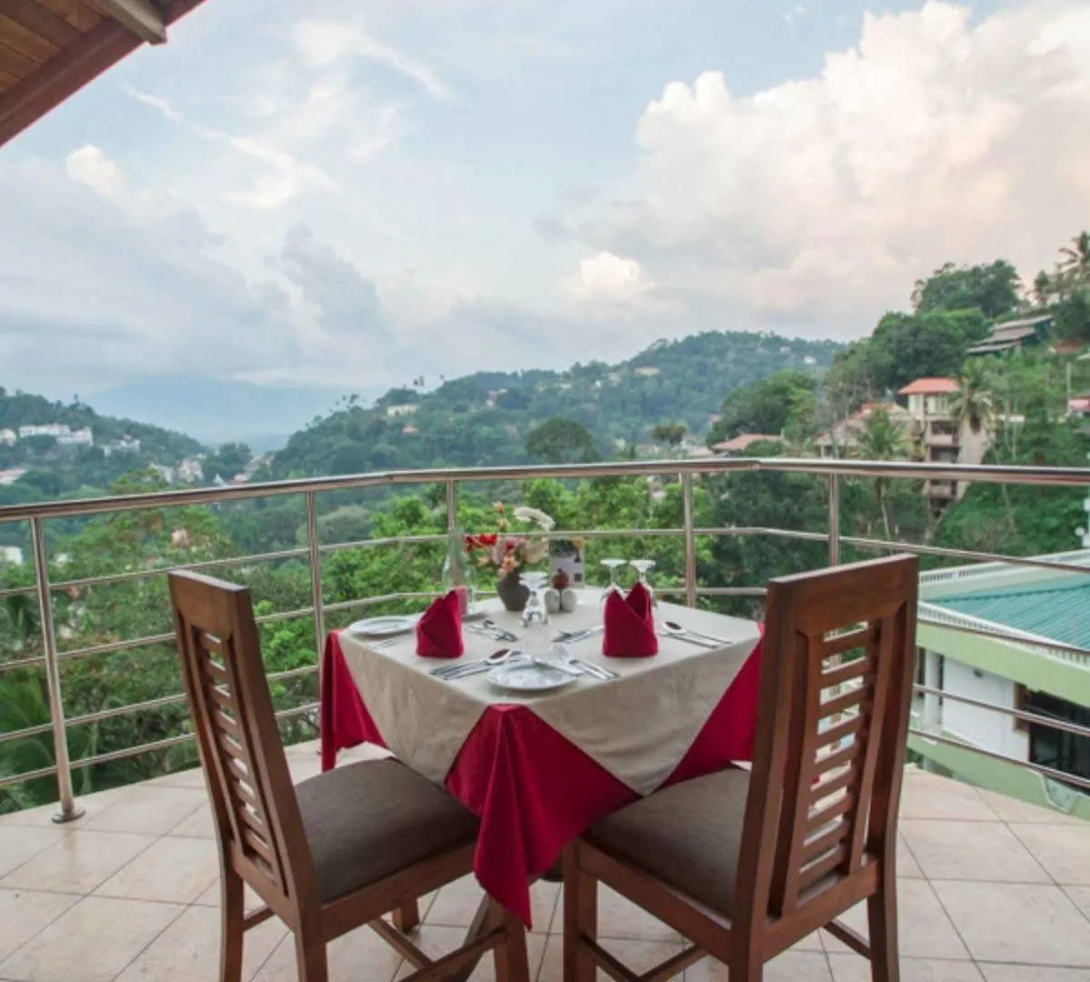****  Senani Hotel Kandy Sri Lanka